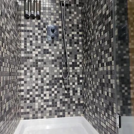 Pleno Centro, 5 Minutos Casco Vello, 400 Metros Estación Ave Apartamento *