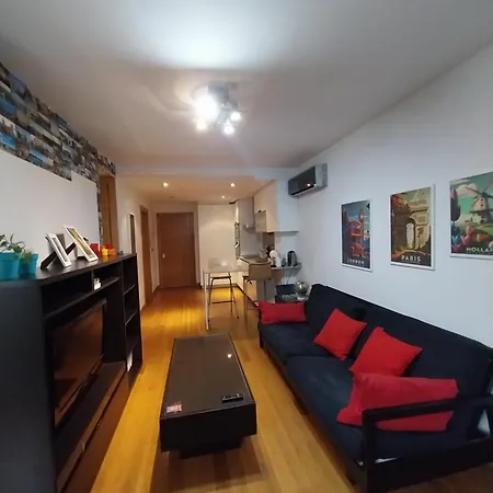 Pleno Centro, 5 Minutos Casco Vello, 400 Metros Estacion Ave * Comarca de Vigo