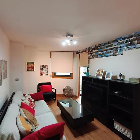 Pleno Centro, 5 Minutos Casco Vello, 400 Metros Estacion Ave Appartement *