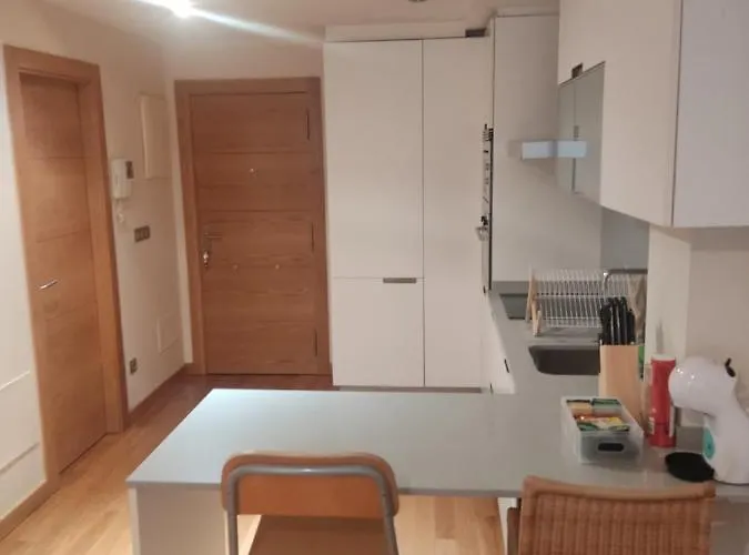Pleno Centro, 5 Minutos Casco Vello, 400 Metros Estacion Ave Appartement *